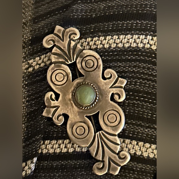 Taxco 980 Jewelry - Vintage-Inspired Silver and Green Brooch